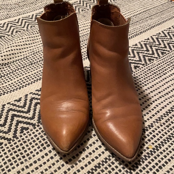Brown leather ankle boots - Picture 1 of 3